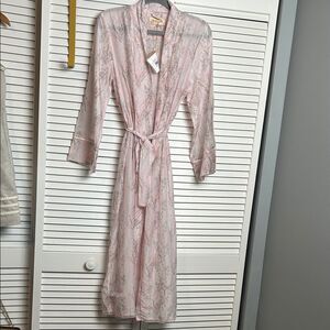 Papinelle Silk Cotton blend Luxurious Pink Women's Robe falling blossom size S